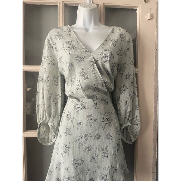 Club Monaco Pitched Sleeve Mini Dress - Picture 11 of 16